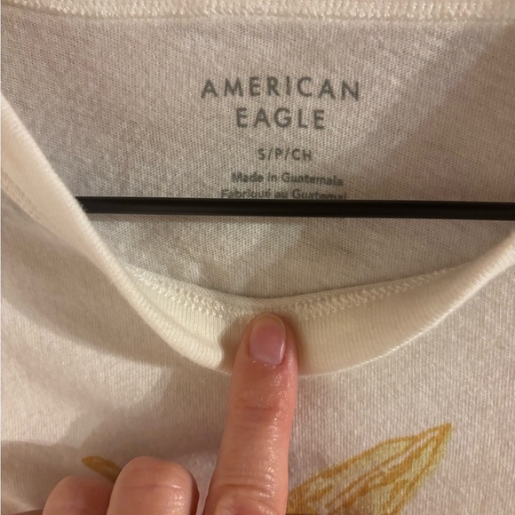 American Eagle Outfitters White and Gold Graphic Tee - Picture 4 of 8